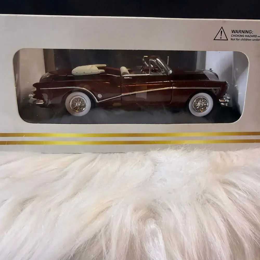 Signature Models 1:32 Scale 1953 Buick Skylark Convertible Diecast Model Car